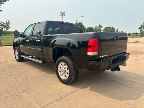 Used 2013 GMC Sierra 2500 Denali image 6