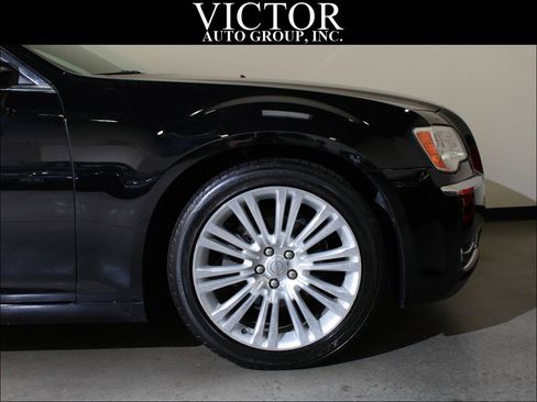 Used 2012 Chrysler 300 Limited RWD image 14