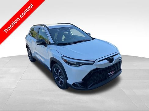 Used 2025 Toyota Corolla Cross AWD Hybrid image 6