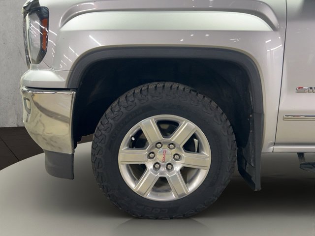 Used 2018 GMC Sierra 1500 SLT w/ SLT Preferred Package AWD/4WD image 13