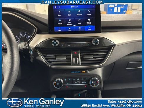 Used 2020 Ford Escape SE image 17