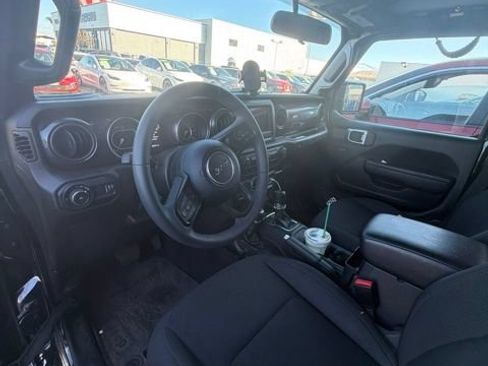 Used 2023 Jeep Wrangler Unlimited Sport AWD/4WD image 8