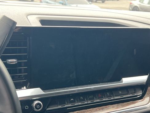 Used 2023 GMC Sierra 1500 Elevation image 18