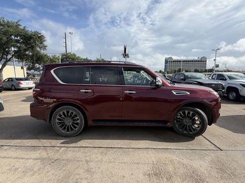 Used 2023 Nissan Armada Platinum RWD image 4