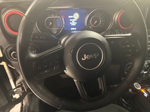 Used 2020 Jeep Wrangler Unlimited Sport image 23