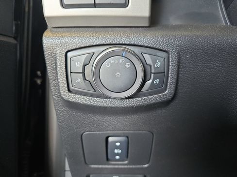 Used 2017 Ford F350 Lariat w/ Chrome Package AWD/4WD image 25