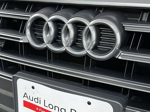 Used 2018 Audi SQ5 Premium Plus w/ Navigation Package image 15