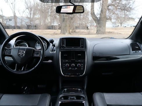 Used 2018 Dodge Grand Caravan SXT w/ Blacktop Package image 16