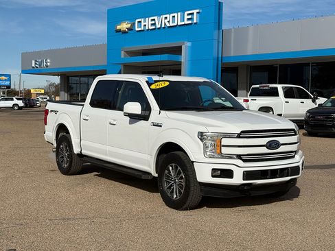 Used 2019 Ford F150 Lariat image 2