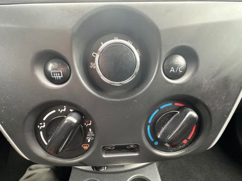 Used 2019 Nissan Versa SV FWD image 24