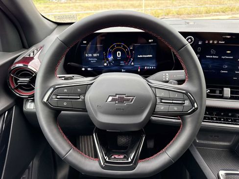 New 2026 Chevrolet Equinox RS w/ Convenience Package III FWD image 14