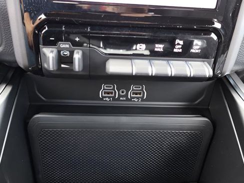 New 2026 RAM 2500 Limited AWD/4WD image 22