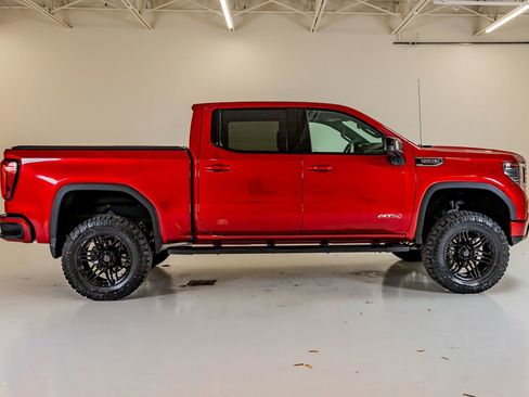 Used 2023 GMC Sierra 1500 AT4 w/ AT4 Preferred Package AWD/4WD image 11