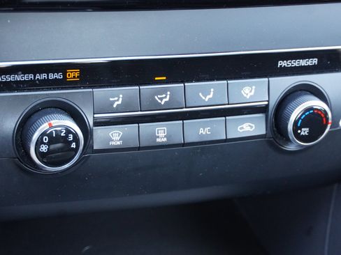 Used 2016 Kia Optima LX w/ LX Convenience Package image 24