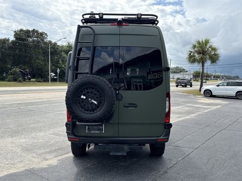 Used 2019 Mercedes-Benz Sprinter 2500 image 4