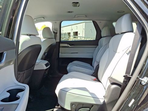 Used 2025 Hyundai Palisade SEL FWD image 10
