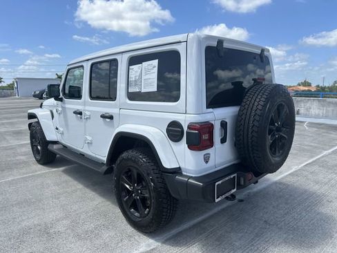 Used 2021 Jeep Wrangler Unlimited Sahara image 36