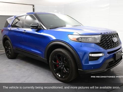 Used 2021 Ford Explorer ST w/ Equipment Group 401A AWD/4WD image 2