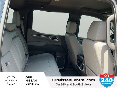 Used 2023 Chevrolet Silverado 1500 LTZ w/ Technology Package AWD/4WD image 12