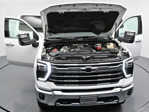 Used 2024 Chevrolet Silverado 2500 LTZ AWD/4WD image 40