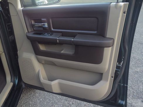 Used 2011 RAM 1500 Classic SLT AWD/4WD image 17