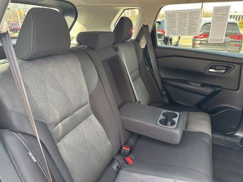 Used 2025 Nissan Rogue SV image 17