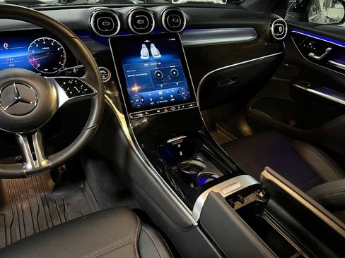 Certified 2025 Mercedes-Benz GLC 300 image 29