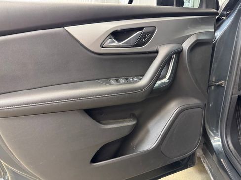 Used 2019 Chevrolet Blazer LT image 11