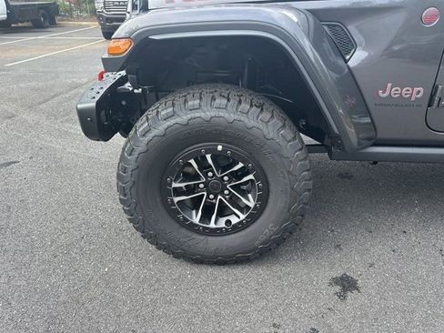 New 2025 Jeep Wrangler Unlimited Rubicon w/ XTREMEE 35" Tire Package image 11