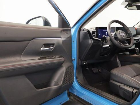 New 2026 Nissan Kicks SR w/ Cold Weather Package AWD/4WD image 8
