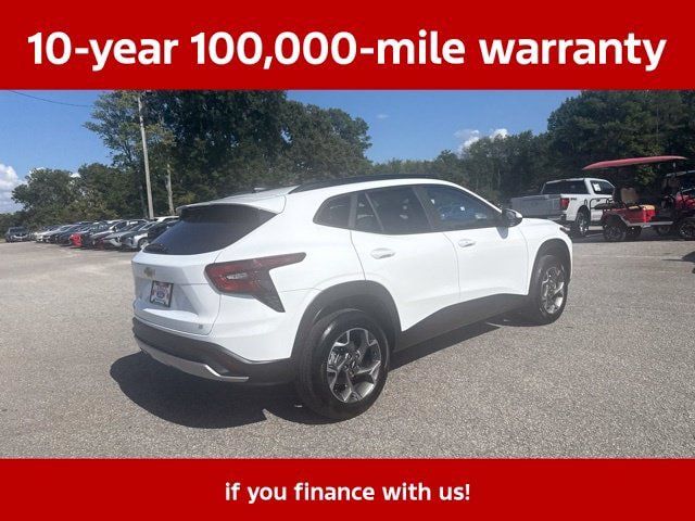 Used 2025 Chevrolet Trax LT w/ LT Convenience Package FWD image 19