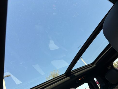 Used 2023 Jeep Compass Latitude w/ Sun and Sound Group image 40