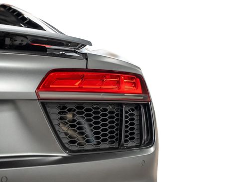 Used 2018 Audi R8 V10 w/ Premium Package image 24