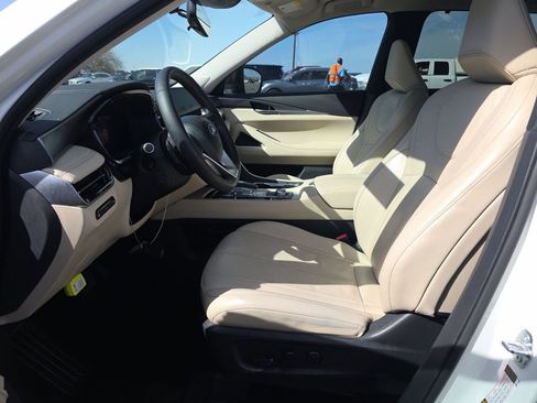 Used 2023 INFINITI QX60 Luxe w/ Vision Package image 16