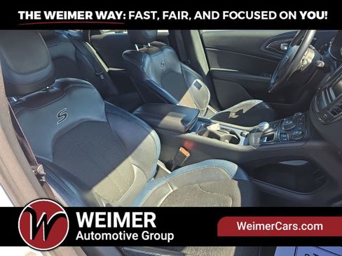 Used 2015 Chrysler 200 S FWD image 24