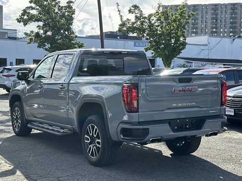 Used 2024 GMC Sierra 1500 AT4 w/ Technology Package AWD/4WD image 4