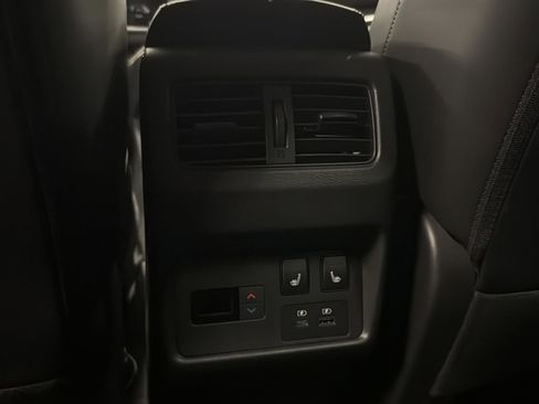 Used 2023 Nissan Rogue Platinum w/ Platinum Premium Package AWD/4WD image 13