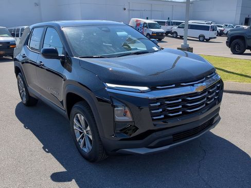 New 2026 Chevrolet Equinox LT w/ LPO, Floor Liner Package image 2