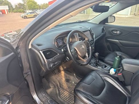 Used 2020 Jeep Cherokee Limited AWD/4WD image 14