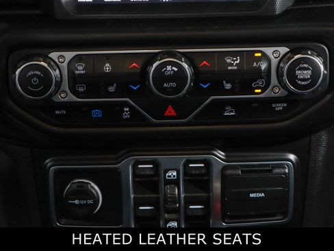 Used 2023 Jeep Wrangler Unlimited Sahara w/ Cold Weather Group AWD/4WD image 22