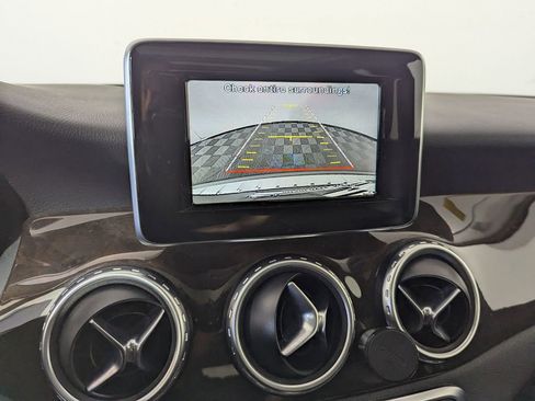 Used 2015 Mercedes-Benz GLA 250 4MATIC image 14
