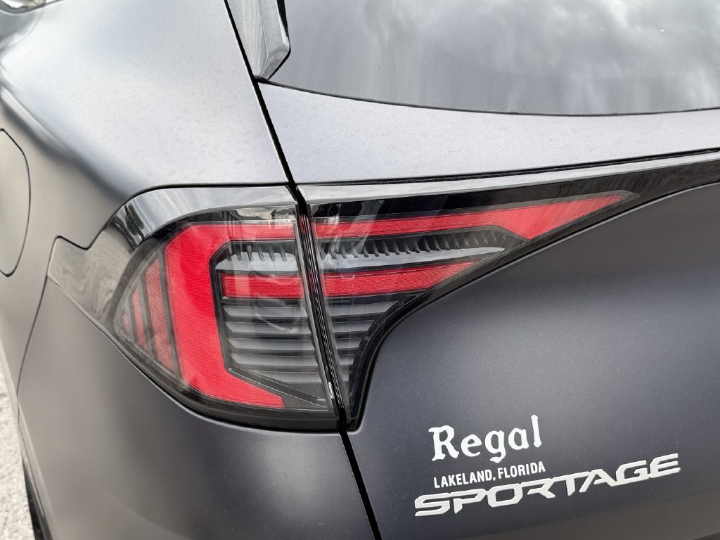 New 2026 Kia Sportage SX FWD image 8