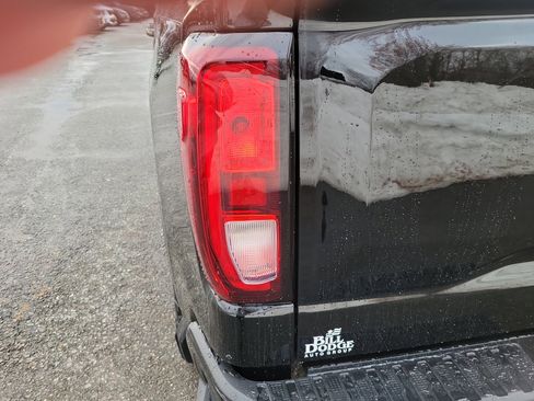 Used 2023 GMC Sierra 1500 Elevation image 11