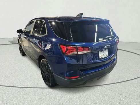 Used 2023 Chevrolet Equinox LS w/ LS Convenience Package AWD/4WD image 4