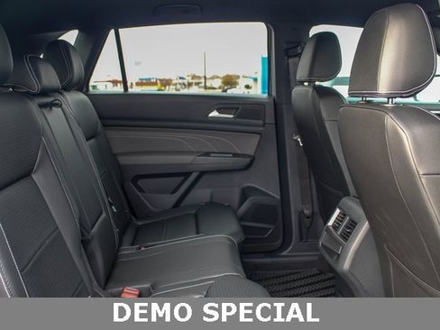 Used 2023 Volkswagen Atlas Cross Sport SE image 14