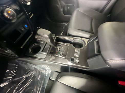Used 2023 Toyota 4Runner 40th Anniversary SE AWD/4WD image 25