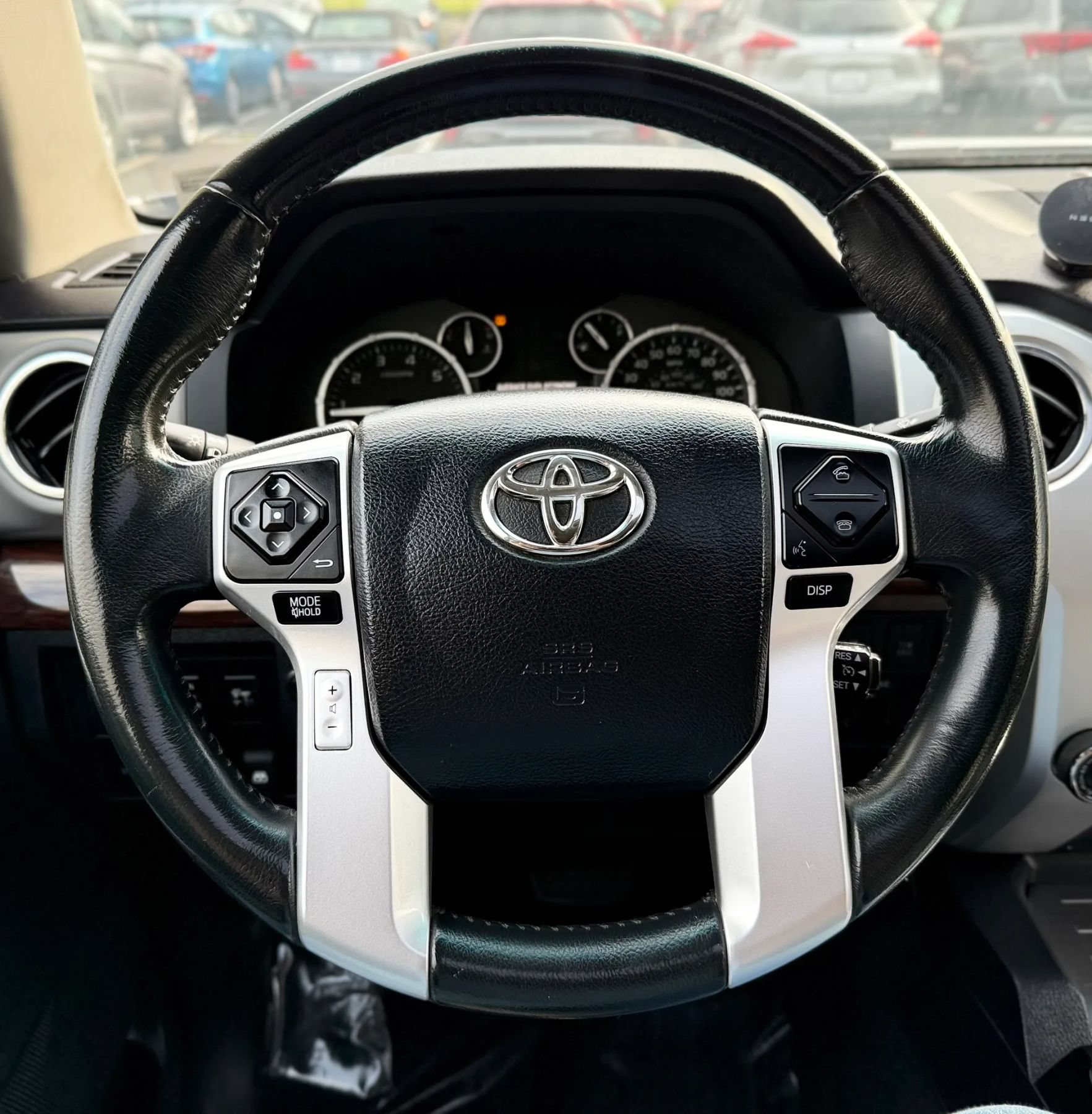 Used 2017 Toyota Tundra Limited w/ Limited Premium Package AWD/4WD image 13