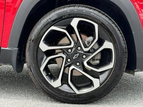 New 2026 Chevrolet Trax RS w/ Sunroof Package FWD image 17