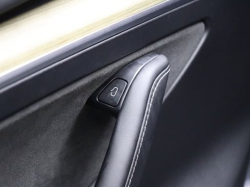 Used 2023 Tesla Model Y Long Range image 28