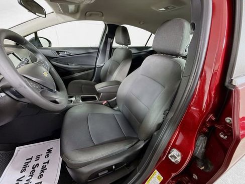 Used 2017 Chevrolet Cruze LT w/ Convenience Package FWD image 21